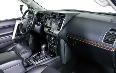 Toyota Land Cruiser Prado 150 рестайлинг 2, 2021 год, 7 245 000 рублей, 11 фотография
