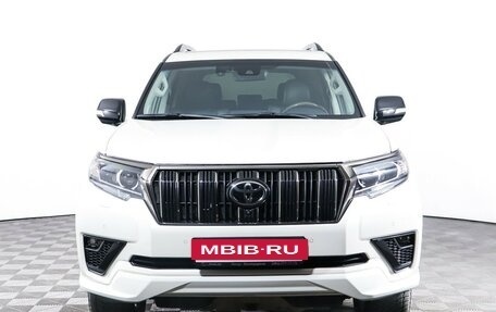 Toyota Land Cruiser Prado 150 рестайлинг 2, 2021 год, 7 245 000 рублей, 2 фотография