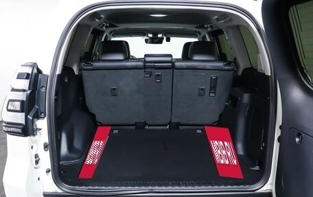 Toyota Land Cruiser Prado 150 рестайлинг 2, 2021 год, 7 245 000 рублей, 10 фотография