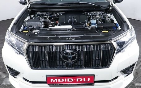 Toyota Land Cruiser Prado 150 рестайлинг 2, 2021 год, 7 245 000 рублей, 9 фотография