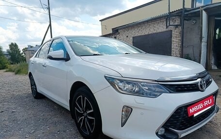 Toyota Camry, 2017 год, 1 750 000 рублей, 3 фотография