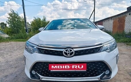 Toyota Camry, 2017 год, 1 750 000 рублей, 2 фотография