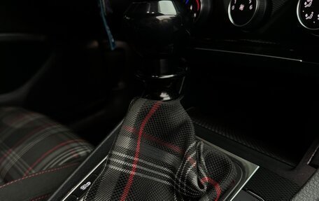 Volkswagen Golf GTI VII, 2017 год, 2 190 000 рублей, 16 фотография