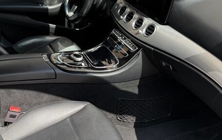 Mercedes-Benz E-Класс, 2017 год, 2 100 000 рублей, 17 фотография