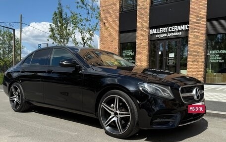 Mercedes-Benz E-Класс, 2017 год, 2 100 000 рублей, 3 фотография