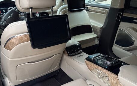 Genesis G90 I рестайлинг, 2018 год, 2 700 000 рублей, 8 фотография