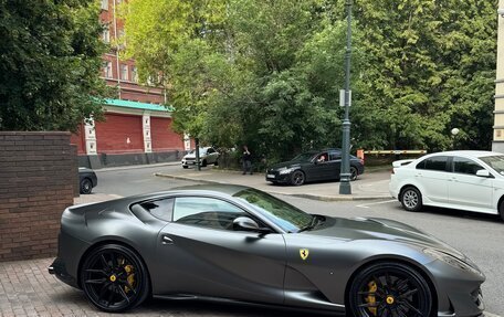 Ferrari 812, 2019 год, 30 990 000 рублей, 4 фотография