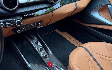 Ferrari 812, 2019 год, 30 990 000 рублей, 19 фотография