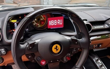 Ferrari 812, 2019 год, 30 990 000 рублей, 17 фотография