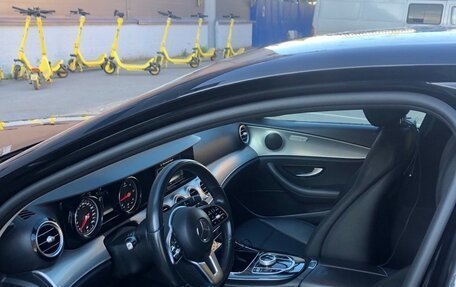 Mercedes-Benz E-Класс, 2019 год, 2 100 000 рублей, 11 фотография
