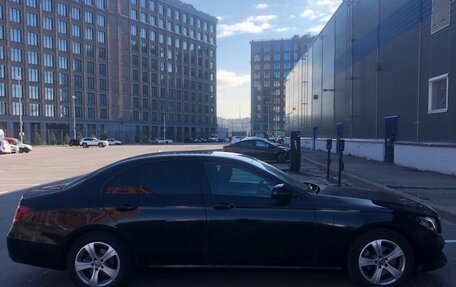 Mercedes-Benz E-Класс, 2019 год, 2 100 000 рублей, 10 фотография