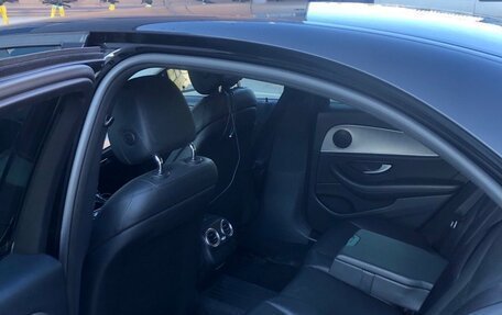 Mercedes-Benz E-Класс, 2019 год, 2 100 000 рублей, 9 фотография