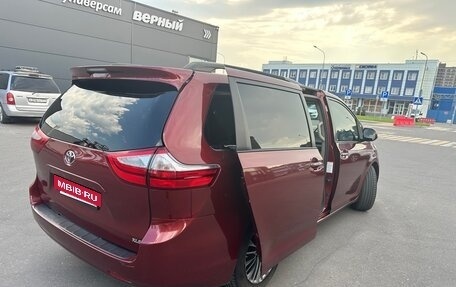 Toyota Sienna III, 2016 год, 3 050 000 рублей, 15 фотография