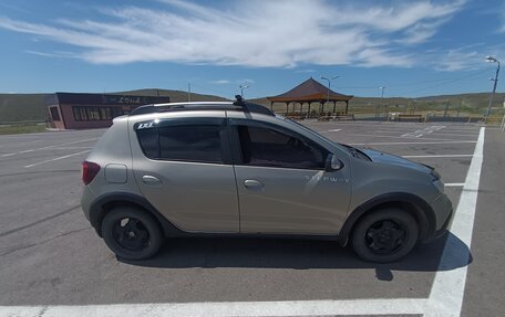 Renault Sandero II рестайлинг, 2019 год, 1 100 000 рублей, 1 фотография