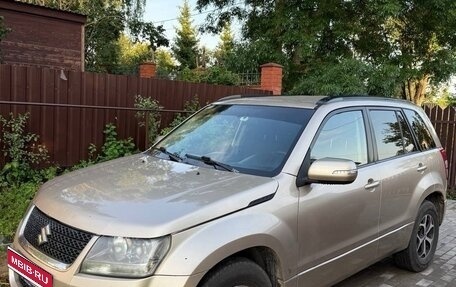 Suzuki Grand Vitara, 2011 год, 890 000 рублей, 1 фотография