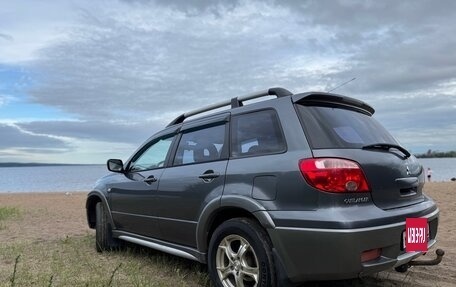 Mitsubishi Outlander III рестайлинг 3, 2006 год, 570 000 рублей, 2 фотография