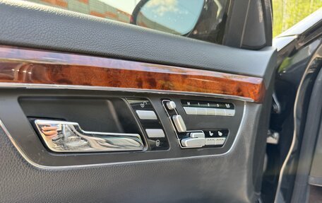 Mercedes-Benz S-Класс, 2006 год, 1 150 000 рублей, 24 фотография