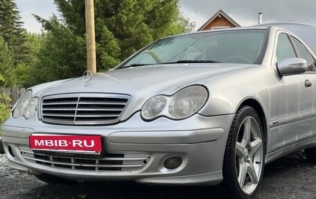Mercedes-Benz C-Класс, 2004 год, 725 000 рублей, 12 фотография