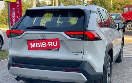 Toyota RAV4, 2025 год, 3 670 000 рублей, 5 фотография