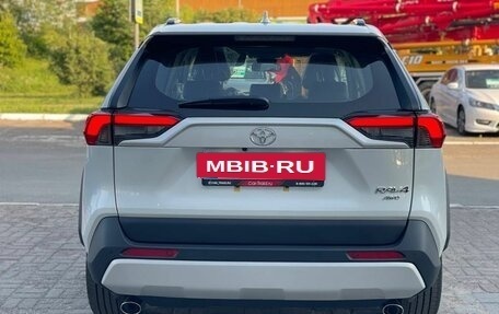 Toyota RAV4, 2025 год, 3 670 000 рублей, 6 фотография