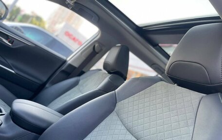 Toyota RAV4, 2025 год, 3 670 000 рублей, 12 фотография