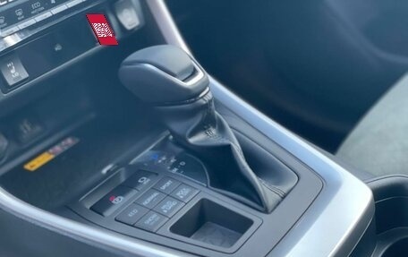 Toyota RAV4, 2025 год, 3 670 000 рублей, 14 фотография