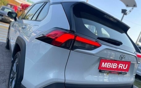 Toyota RAV4, 2025 год, 3 670 000 рублей, 9 фотография