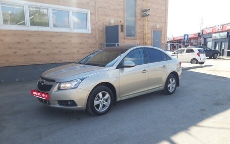 Chevrolet Cruze II, 2012 год, 594 000 рублей, 3 фотография