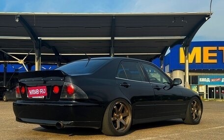 Toyota Altezza, 1999 год, 1 200 000 рублей, 3 фотография