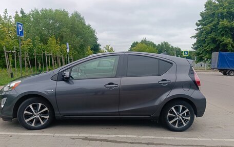 Toyota Prius c I, 2015 год, 1 150 000 рублей, 5 фотография