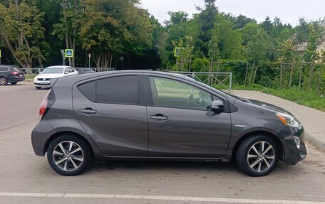 Toyota Prius c I, 2015 год, 1 150 000 рублей, 15 фотография