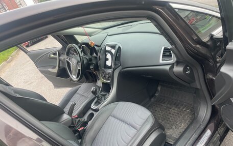 Opel Astra J, 2013 год, 950 000 рублей, 2 фотография