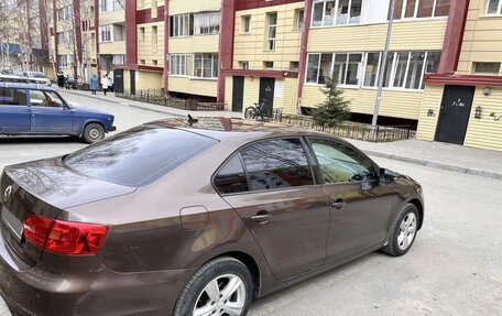 Volkswagen Jetta VI, 2011 год, 980 000 рублей, 4 фотография