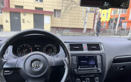 Volkswagen Jetta VI, 2011 год, 980 000 рублей, 7 фотография