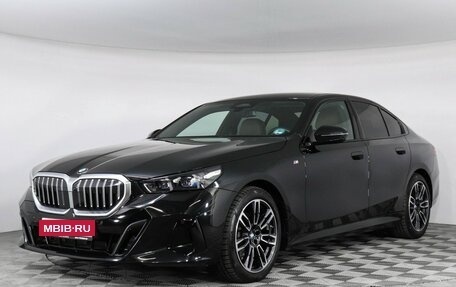 BMW 5 серия, 2023 год, 7 800 000 рублей, 1 фотография