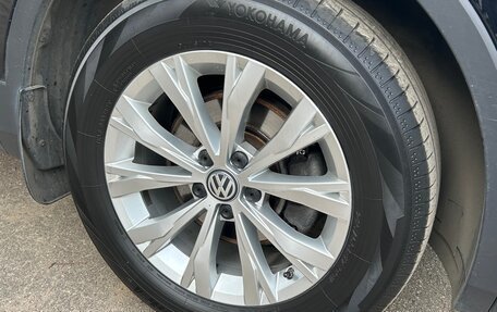 Volkswagen Tiguan II, 2018 год, 1 900 000 рублей, 10 фотография