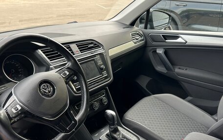 Volkswagen Tiguan II, 2018 год, 1 900 000 рублей, 9 фотография