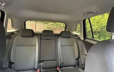 Volkswagen Tiguan II, 2018 год, 1 900 000 рублей, 8 фотография