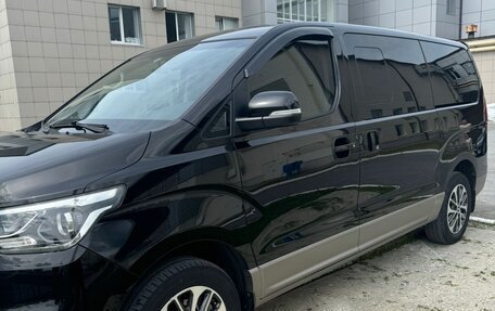 Hyundai Grand Starex Grand Starex I рестайлинг 2, 2019 год, 4 590 000 рублей, 3 фотография