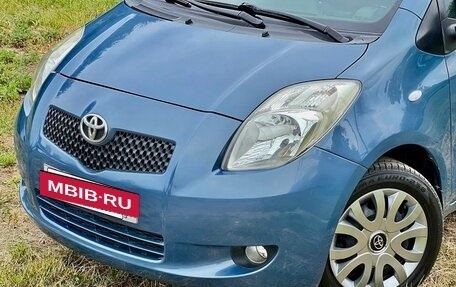 Toyota Yaris III рестайлинг, 2008 год, 525 000 рублей, 3 фотография