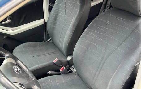 Toyota Yaris III рестайлинг, 2008 год, 525 000 рублей, 16 фотография