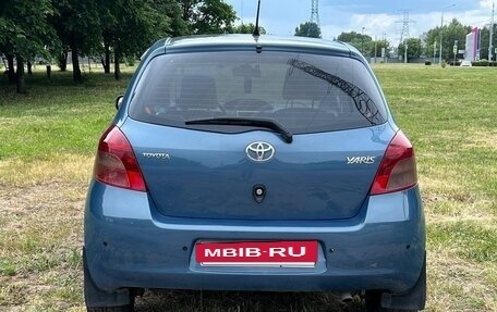 Toyota Yaris III рестайлинг, 2008 год, 525 000 рублей, 9 фотография