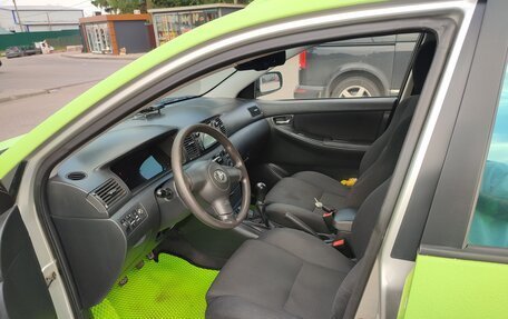 Toyota Corolla, 2004 год, 750 000 рублей, 10 фотография