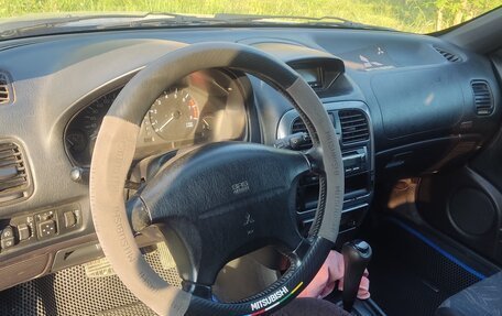 Mitsubishi Carisma I, 2000 год, 550 000 рублей, 6 фотография
