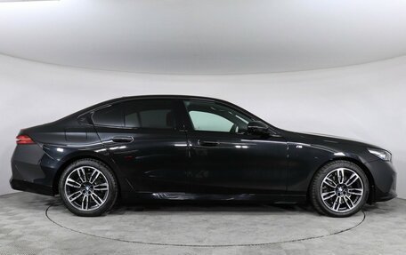 BMW 5 серия, 2023 год, 7 800 000 рублей, 6 фотография
