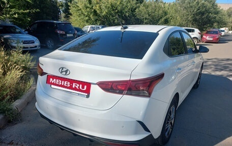 Hyundai Solaris II рестайлинг, 2020 год, 1 660 000 рублей, 4 фотография