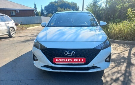 Hyundai Solaris II рестайлинг, 2020 год, 1 660 000 рублей, 7 фотография