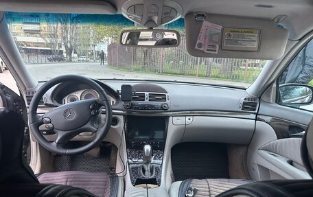 Mercedes-Benz E-Класс, 2004 год, 1 100 000 рублей, 10 фотография