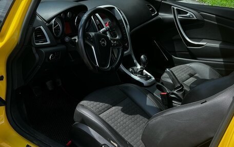 Opel Astra J, 2012 год, 800 000 рублей, 1 фотография