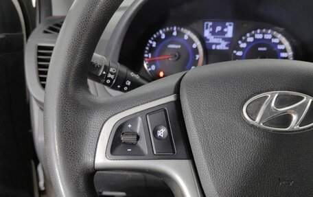 Hyundai Solaris II рестайлинг, 2015 год, 1 060 000 рублей, 13 фотография